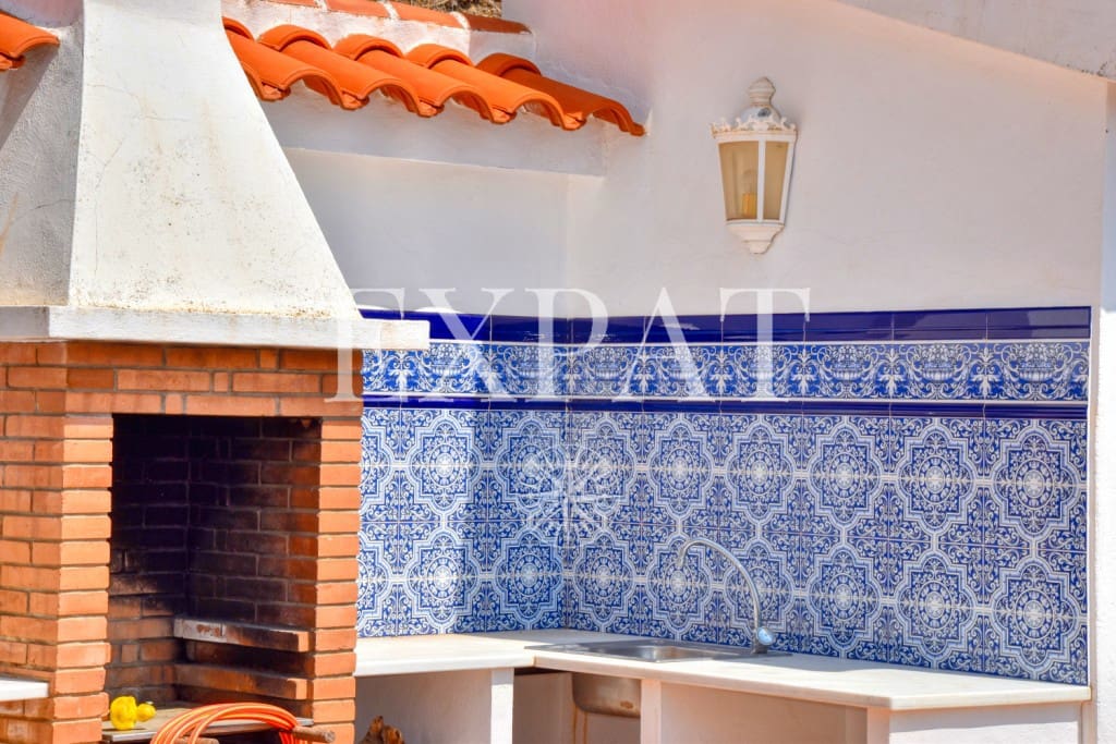 2 bedroom Finca/Country House for sale in Sayalonga with pool - € 455,000 (Ref: 7078054)