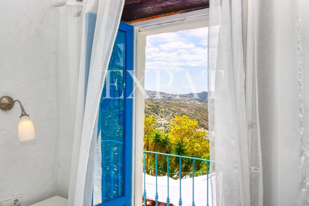 16 soveværelse Finca/Landehus til salg i Canillas de Albaida med swimmingpool - € 1.900.000 (Ref: 7560214)