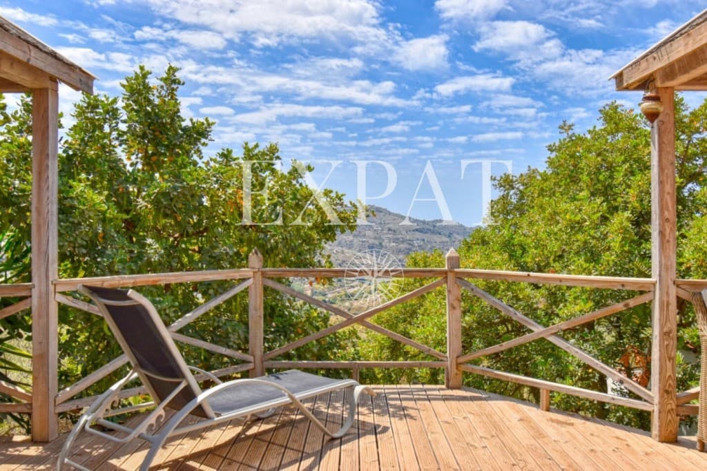 16 soveværelse Finca/Landehus til salg i Canillas de Albaida med swimmingpool - € 1.900.000 (Ref: 7560214)