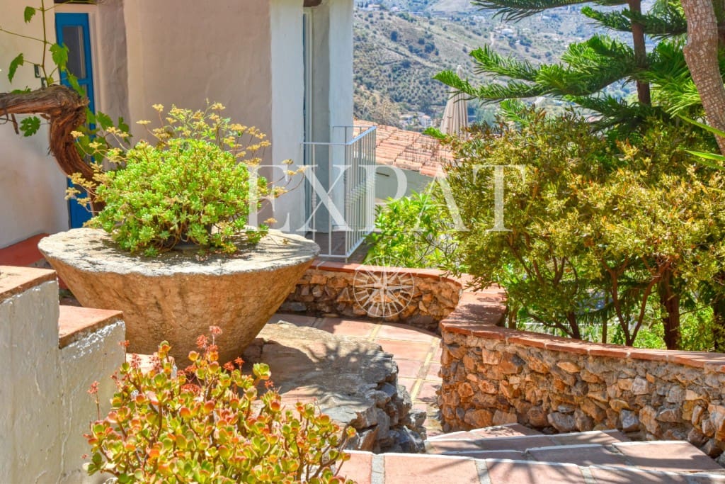 16 soveværelse Finca/Landehus til salg i Canillas de Albaida med swimmingpool - € 1.900.000 (Ref: 7560214)