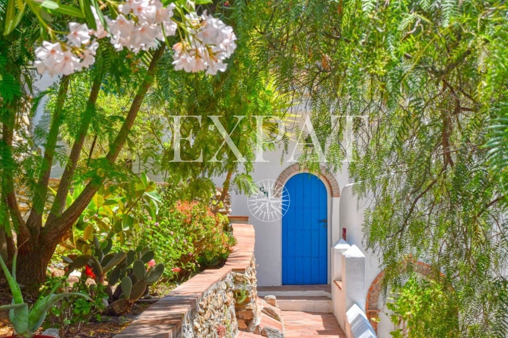 16 soveværelse Finca/Landehus til salg i Canillas de Albaida med swimmingpool - € 1.900.000 (Ref: 7560214)