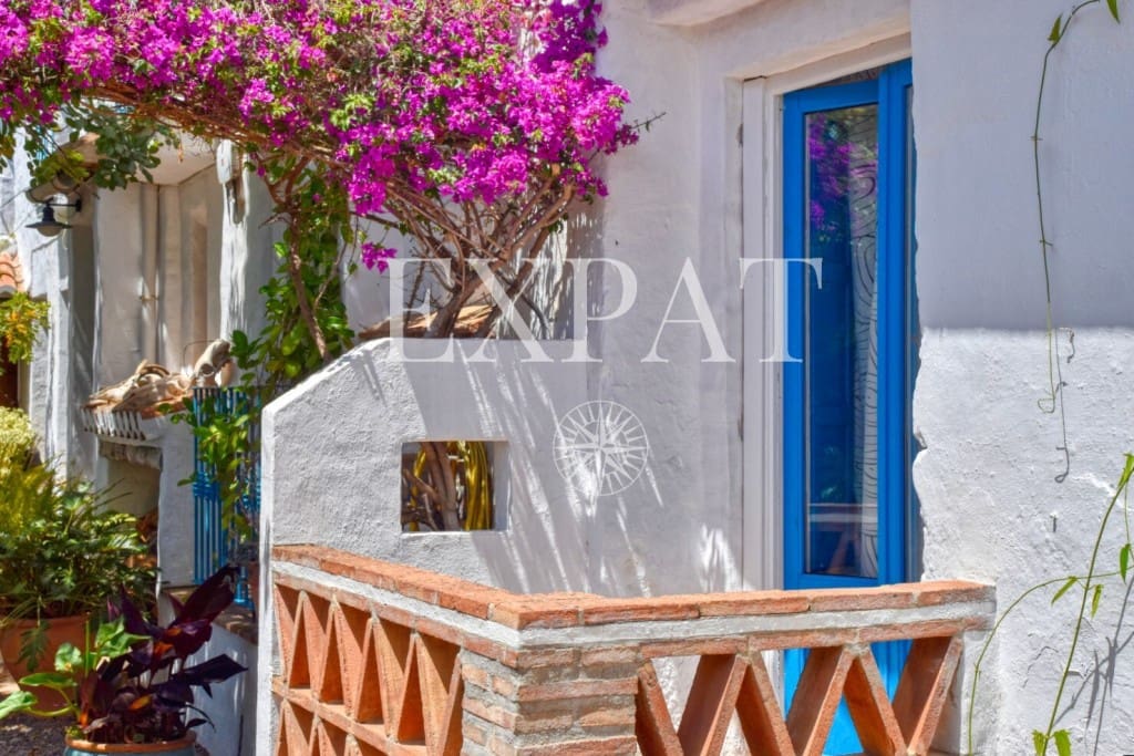 16 soveværelse Finca/Landehus til salg i Canillas de Albaida med swimmingpool - € 1.900.000 (Ref: 7560214)