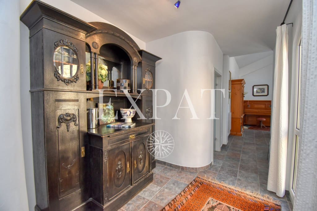 4 sypialnia Finka/Dom wiejski na sprzedaż w Sayalonga z basenem garażem - 1 350 000 € (Ref: 7641280)