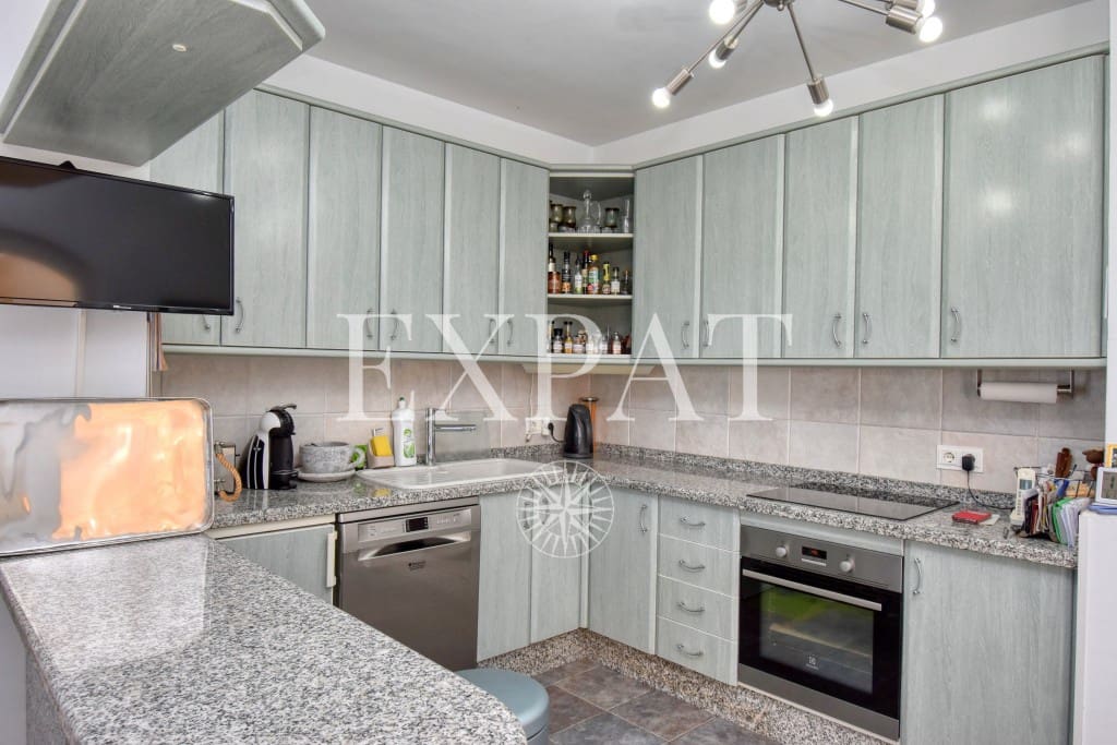 4 sypialnia Finka/Dom wiejski na sprzedaż w Sayalonga z basenem garażem - 1 350 000 € (Ref: 7641280)