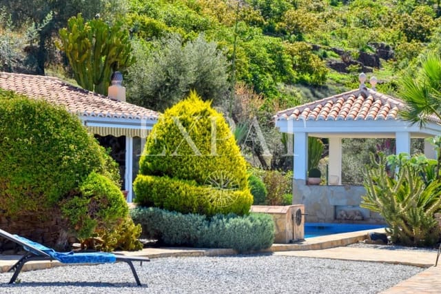 4 sovrum Finca/Hus på landet till salu i Sayalonga med pool garage - 1 350 000 € (Ref: 7641280)