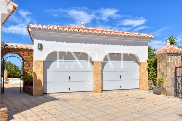 4 sovrum Finca/Hus på landet till salu i Sayalonga med pool garage - 1 350 000 € (Ref: 7641280)