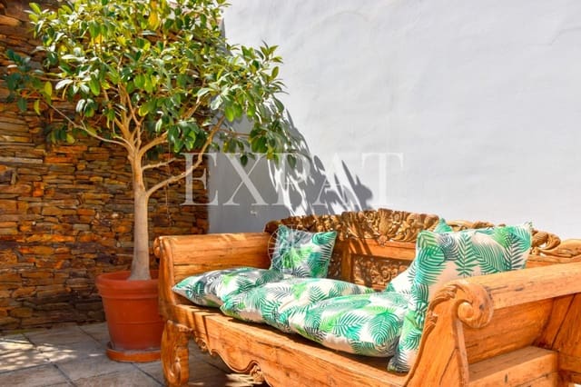 4 sovrum Finca/Hus på landet till salu i Sayalonga med pool garage - 1 350 000 € (Ref: 7641280)