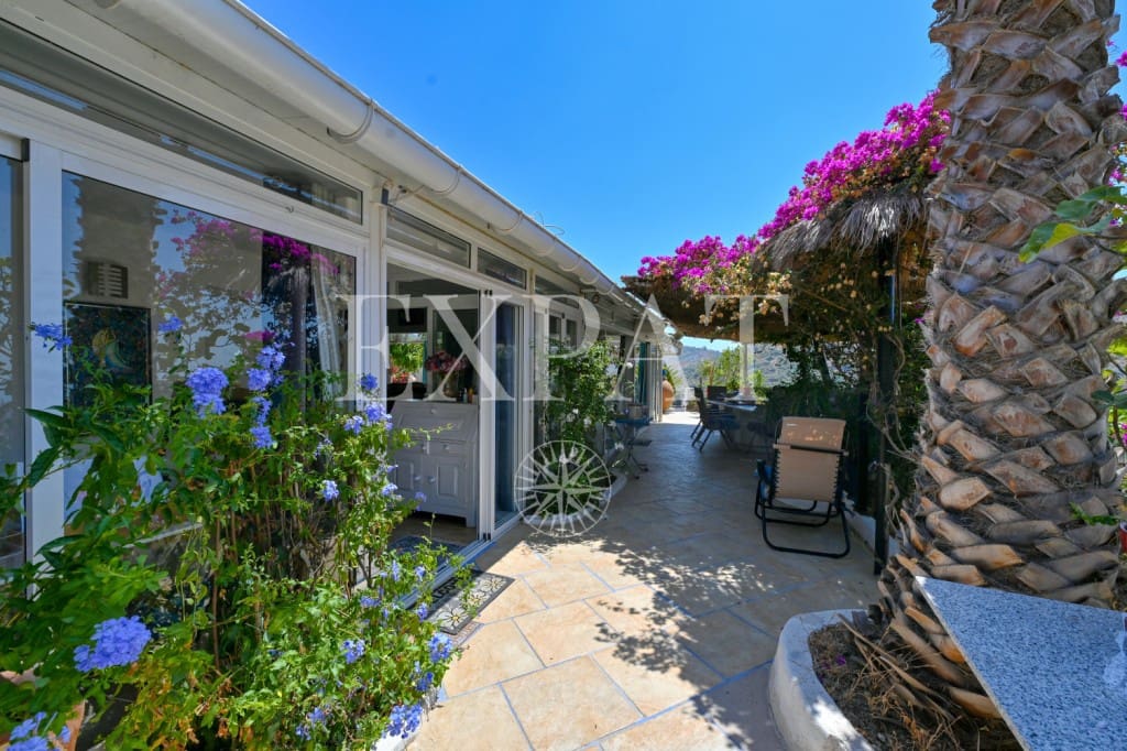 3 sypialnia Finka/Dom wiejski na sprzedaż w Arenas z basenem - 439 000 € (Ref: 7707856)