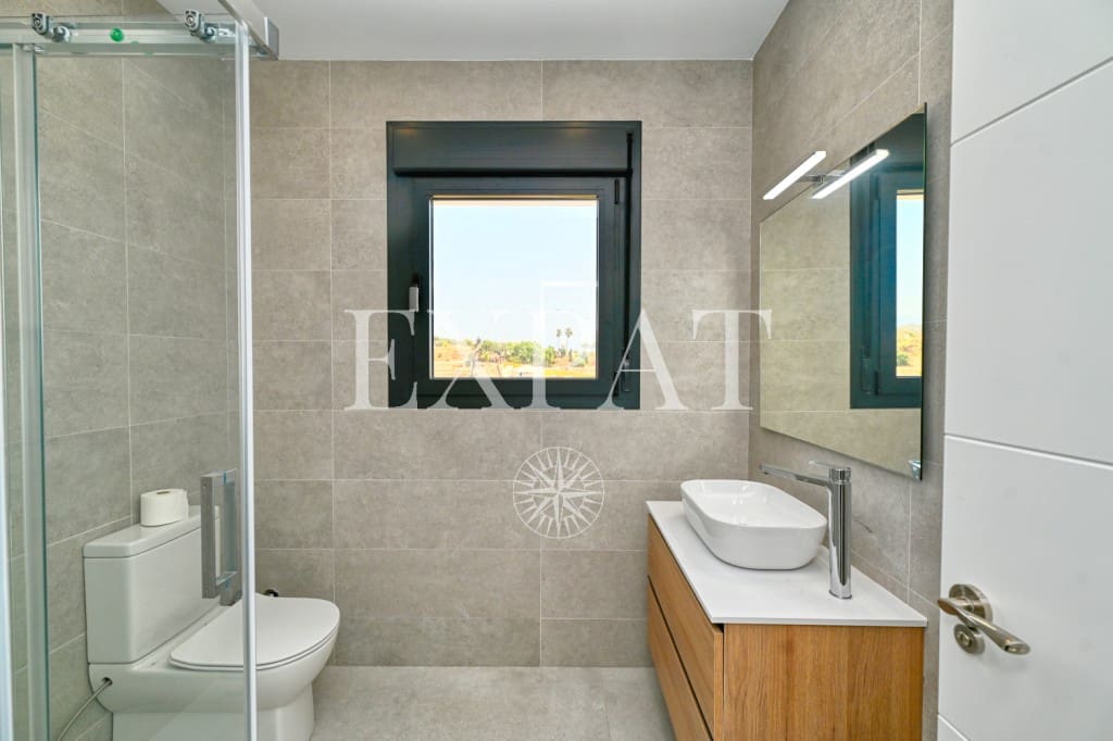 3 sypialnia Willa na sprzedaż w Benajarafe z basenem - 595 000 € (Ref: 7715616)