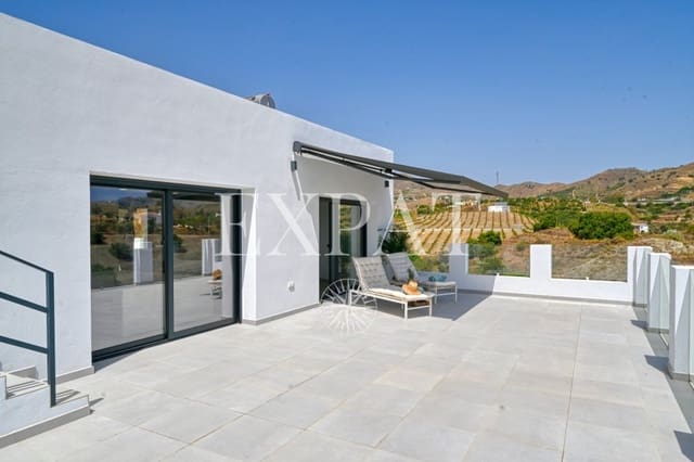 3 makuuhuone Huvila myytävänä paikassa Benajarafe, Vélez-Málaga mukana uima-altaan - 595 000 € (Ref: 7715616)