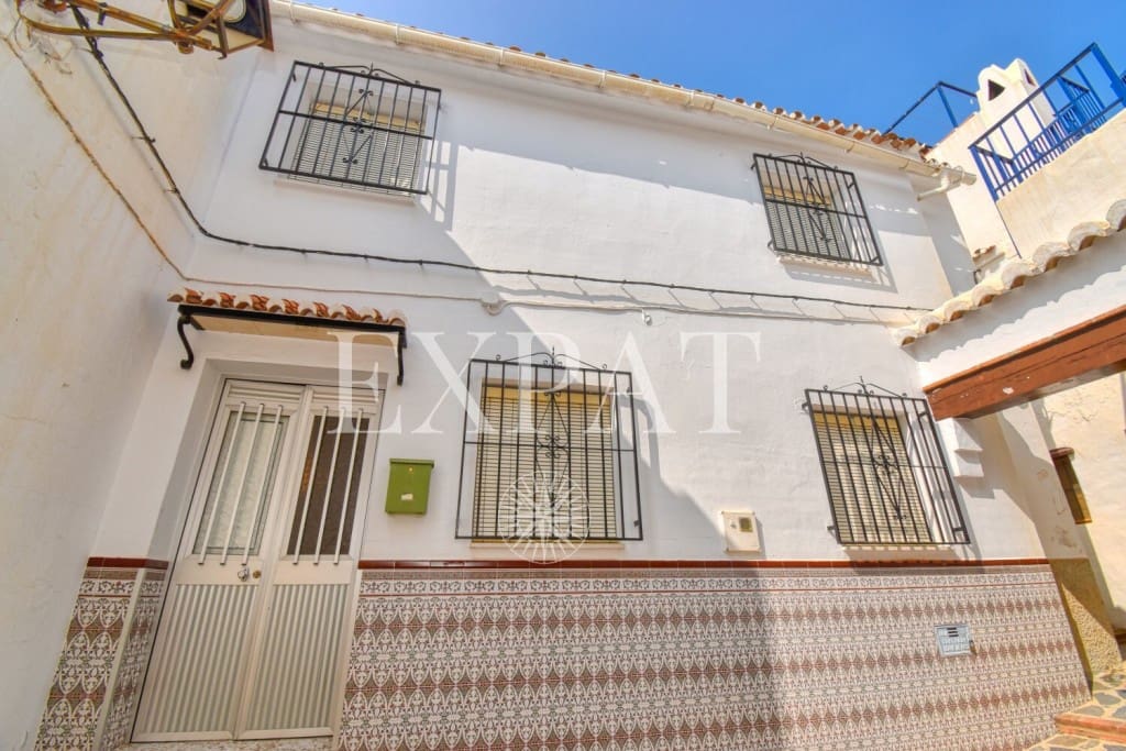 5 soveværelse Byhus til salg i Canillas de Albaida - € 139.000 (Ref: 7732738)