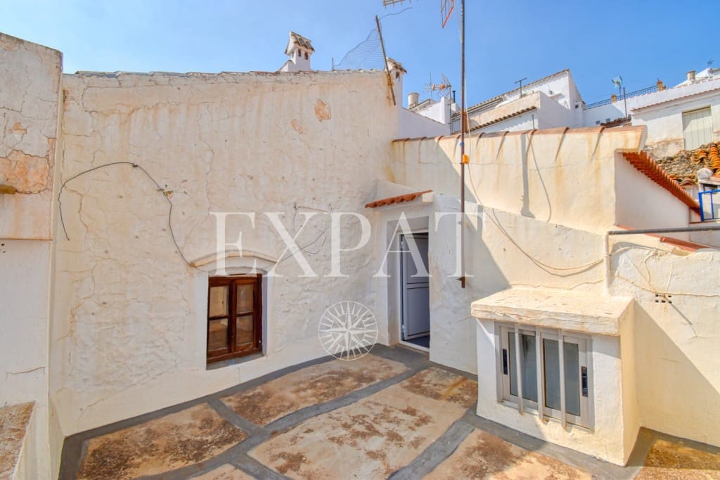 5 soveværelse Byhus til salg i Canillas de Albaida - € 139.000 (Ref: 7732738)