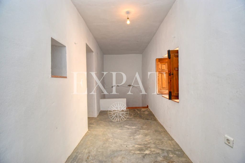 5 soveværelse Byhus til salg i Canillas de Albaida - € 139.000 (Ref: 7732738)