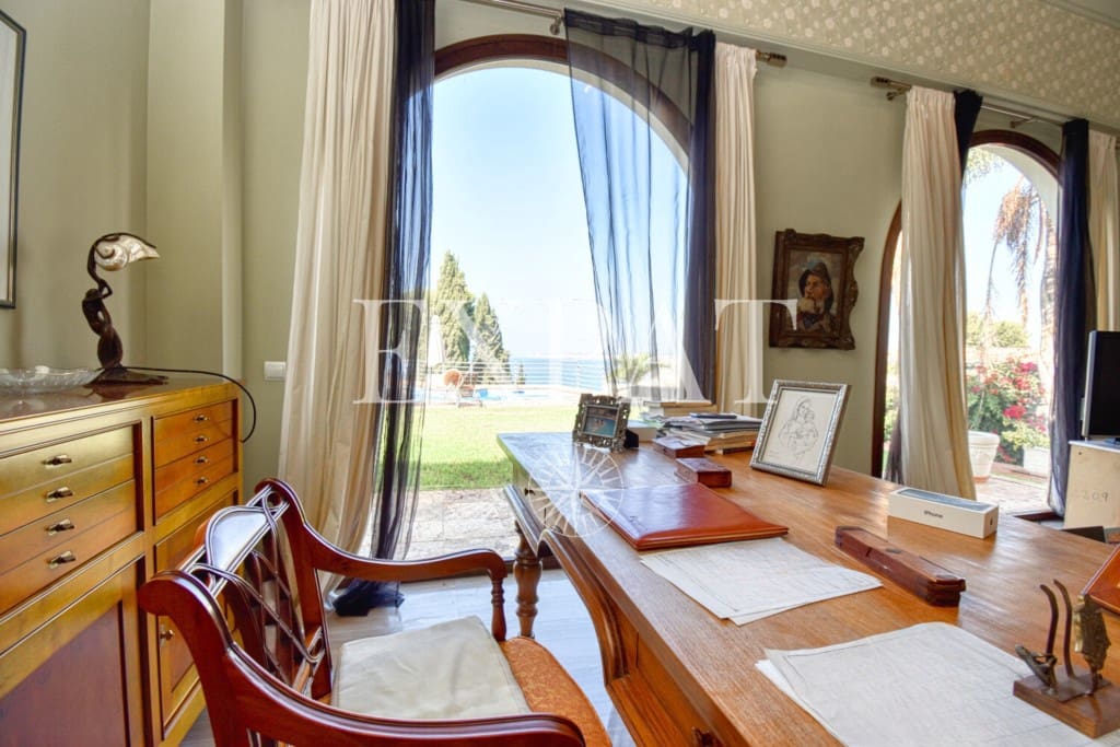 4 soveværelse Villa til salg i Algarrobo Costa med swimmingpool garage - € 1.400.000 (Ref: 7738900)