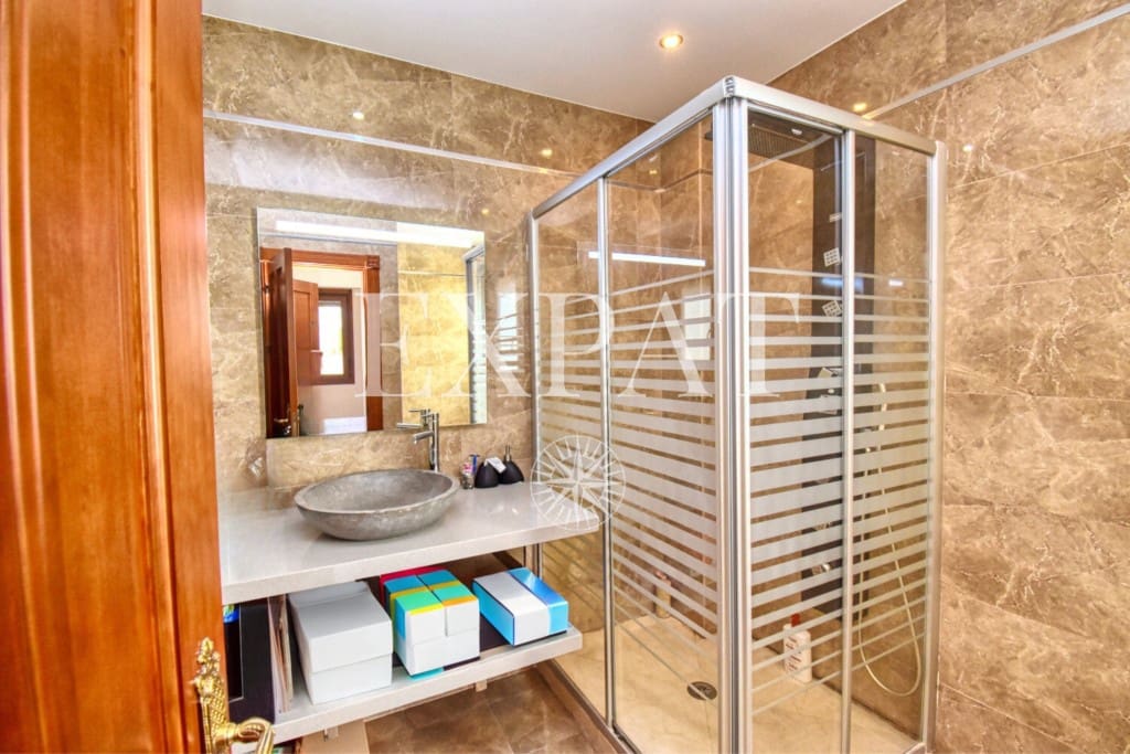 4 soveværelse Villa til salg i Algarrobo Costa med swimmingpool garage - € 1.400.000 (Ref: 7738900)