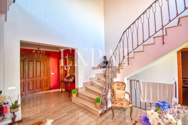 4 bedroom Villa for sale in Algarrobo Costa, Algarrobo with pool garage - € 1,400,000 (Ref: 7738900)