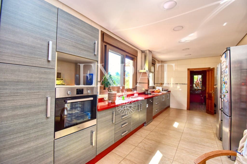 4 soveværelse Villa til salg i Algarrobo Costa med swimmingpool garage - € 1.400.000 (Ref: 7738900)