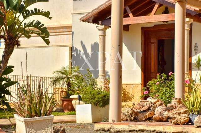 4 bedroom Villa for sale in Algarrobo Costa, Algarrobo with pool garage - € 1,400,000 (Ref: 7738900)