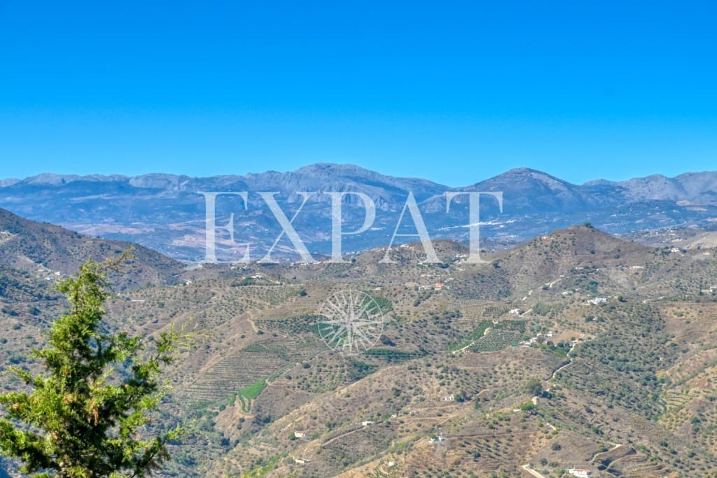 2 sovrum Finca/Hus på landet till salu i Sayalonga med pool - 525 000 € (Ref: 7824834)