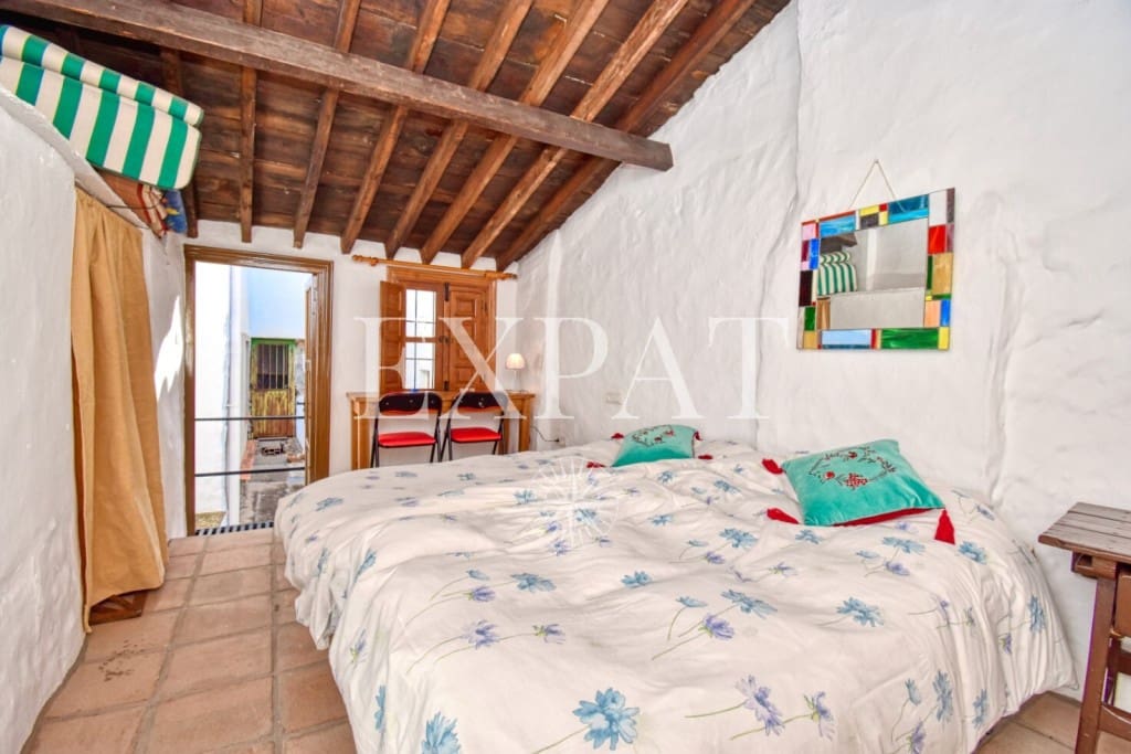 4 makuuhuone Omakotitalo myytävänä paikassa Competa - 174 000 € (Ref: 8168651)