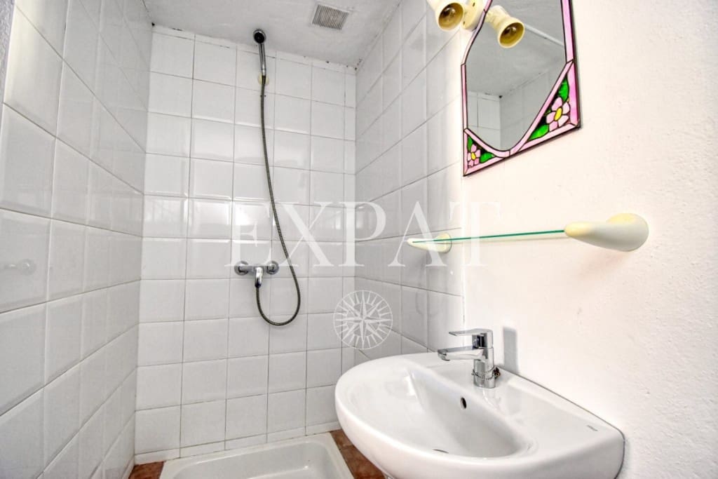 4 makuuhuone Omakotitalo myytävänä paikassa Competa - 174 000 € (Ref: 8168651)