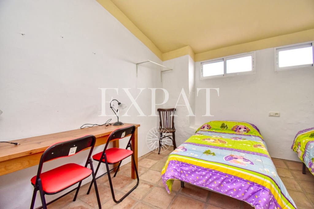 4 makuuhuone Omakotitalo myytävänä paikassa Competa - 174 000 € (Ref: 8168651)