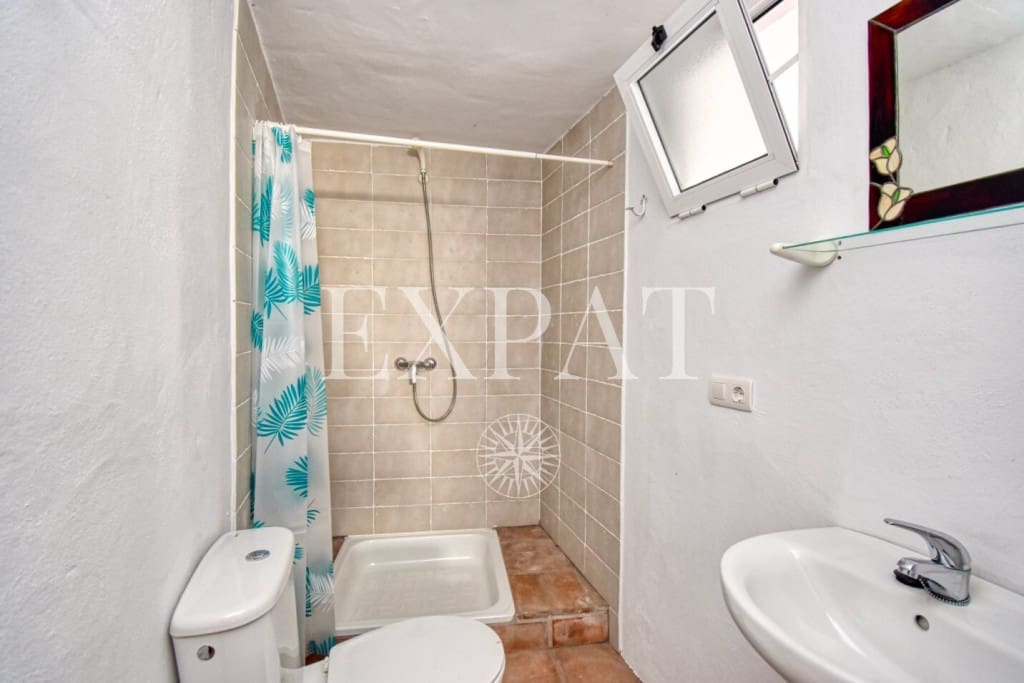 4 makuuhuone Omakotitalo myytävänä paikassa Competa - 174 000 € (Ref: 8168651)