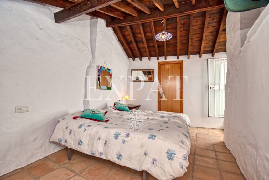 4 makuuhuone Omakotitalo myytävänä paikassa Competa - 174 000 € (Ref: 8168651)