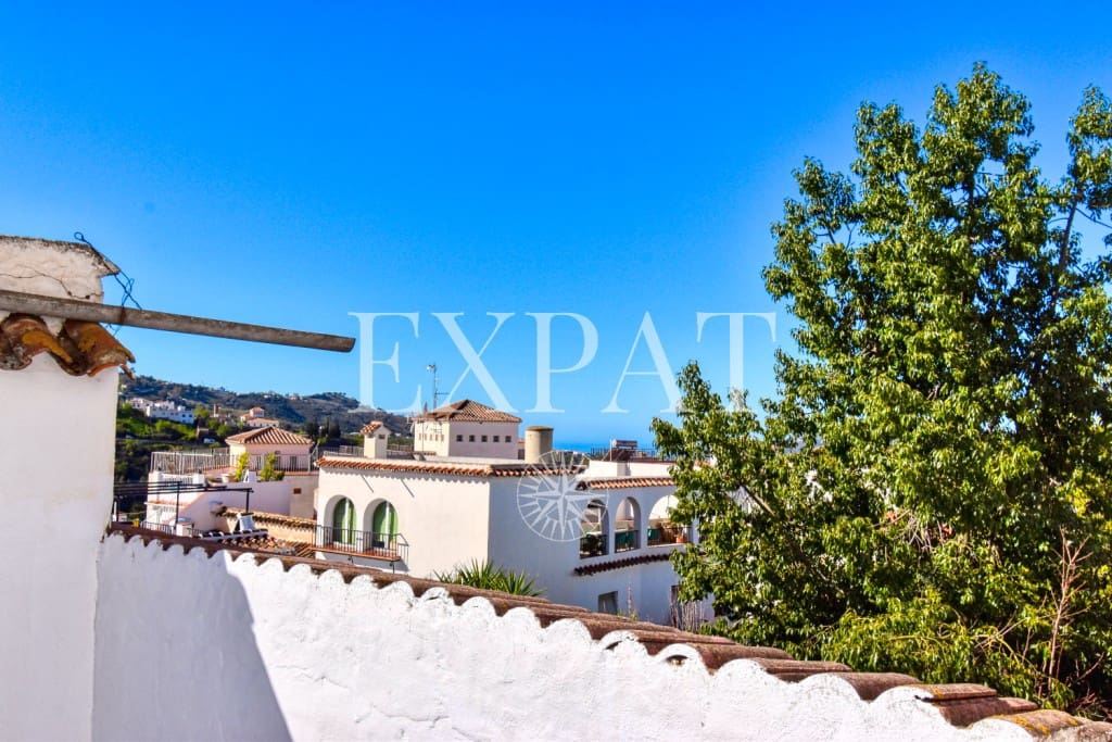 4 makuuhuone Omakotitalo myytävänä paikassa Competa - 174 000 € (Ref: 8168651)