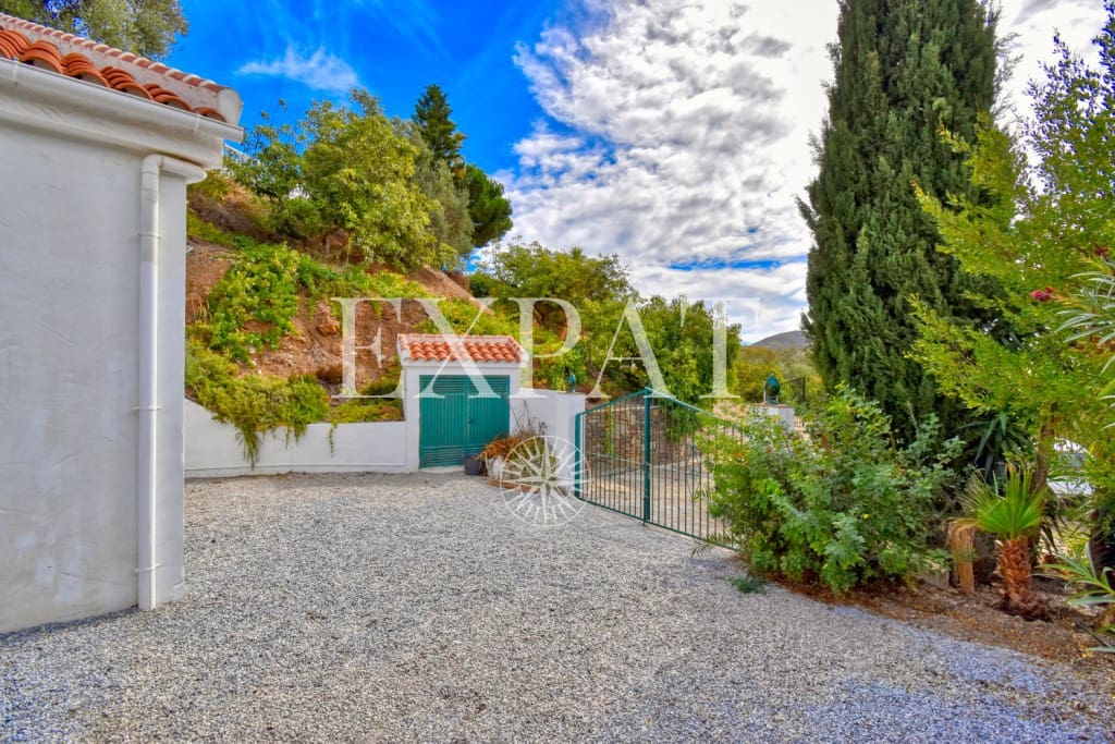 3 soveværelse Finca/Landehus til salg i Competa med swimmingpool - € 349.000 (Ref: 8588387)