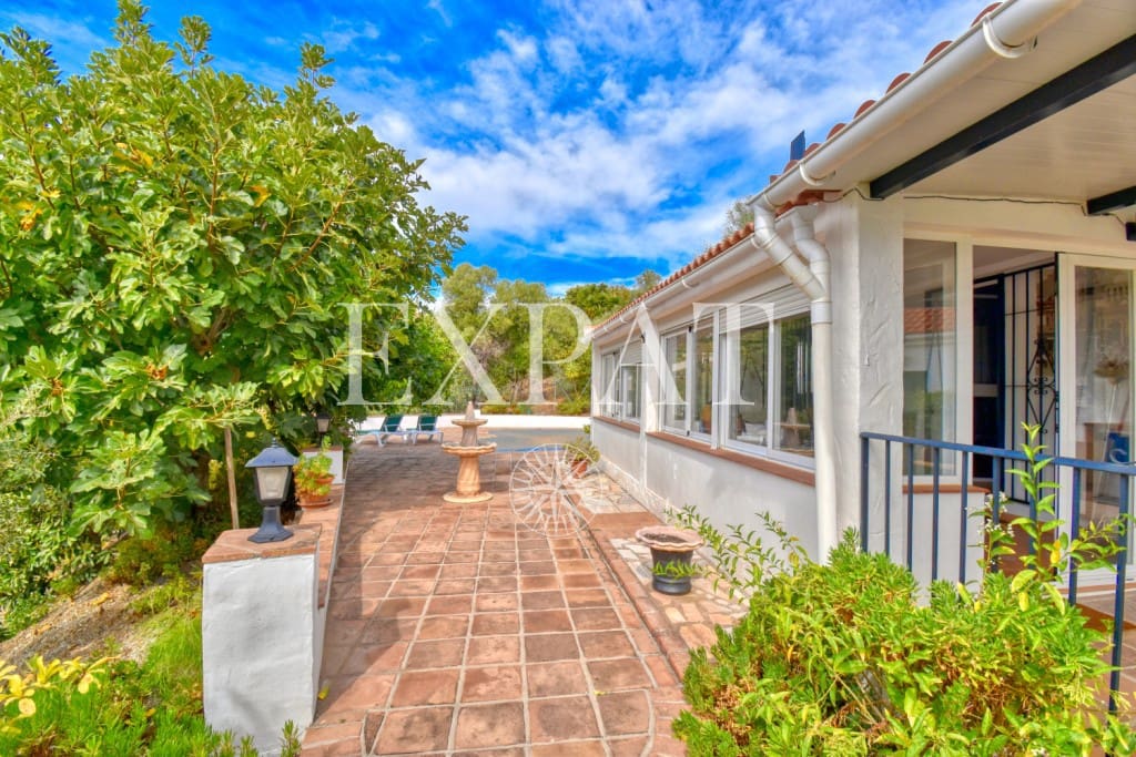 3 soveværelse Finca/Landehus til salg i Competa med swimmingpool - € 349.000 (Ref: 8588387)