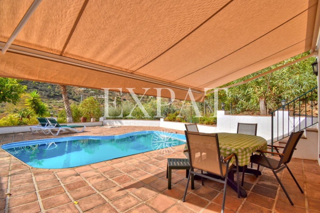 3 soveværelse Finca/Landehus til salg i Competa med swimmingpool - € 349.000 (Ref: 8588387)