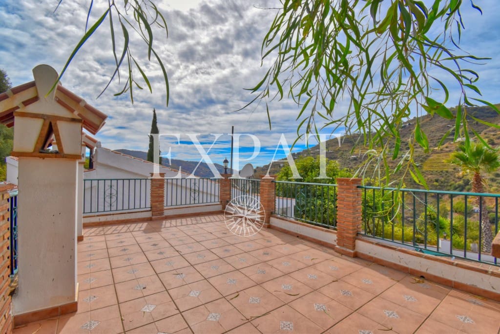 3 soveværelse Finca/Landehus til salg i Competa med swimmingpool - € 349.000 (Ref: 8588387)