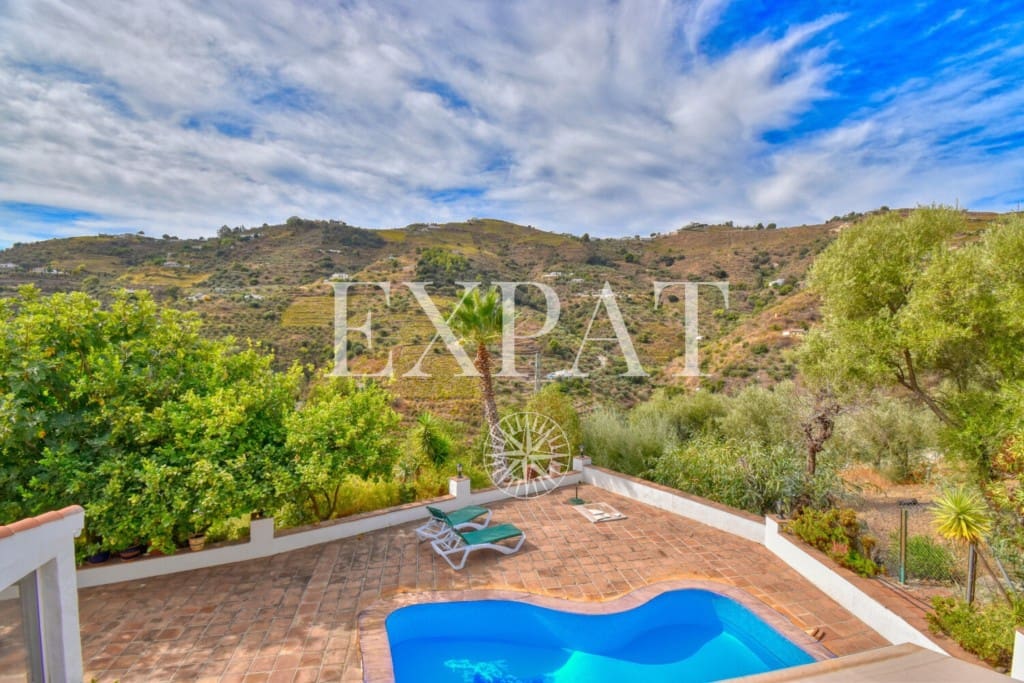 3 soveværelse Finca/Landehus til salg i Competa med swimmingpool - € 349.000 (Ref: 8588387)