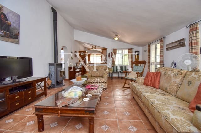 3 chambre Finca/Maison de Campagne à vendre à Cómpeta avec piscine - 349 000 € (Ref: 8588387)