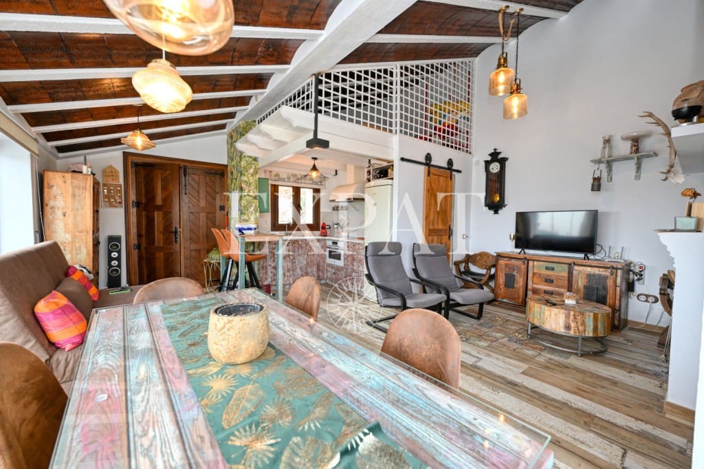 2 soverom Finca/Herregård til salgs i Sayalonga med svømmebasseng - € 260 000 (Ref: 8665048)