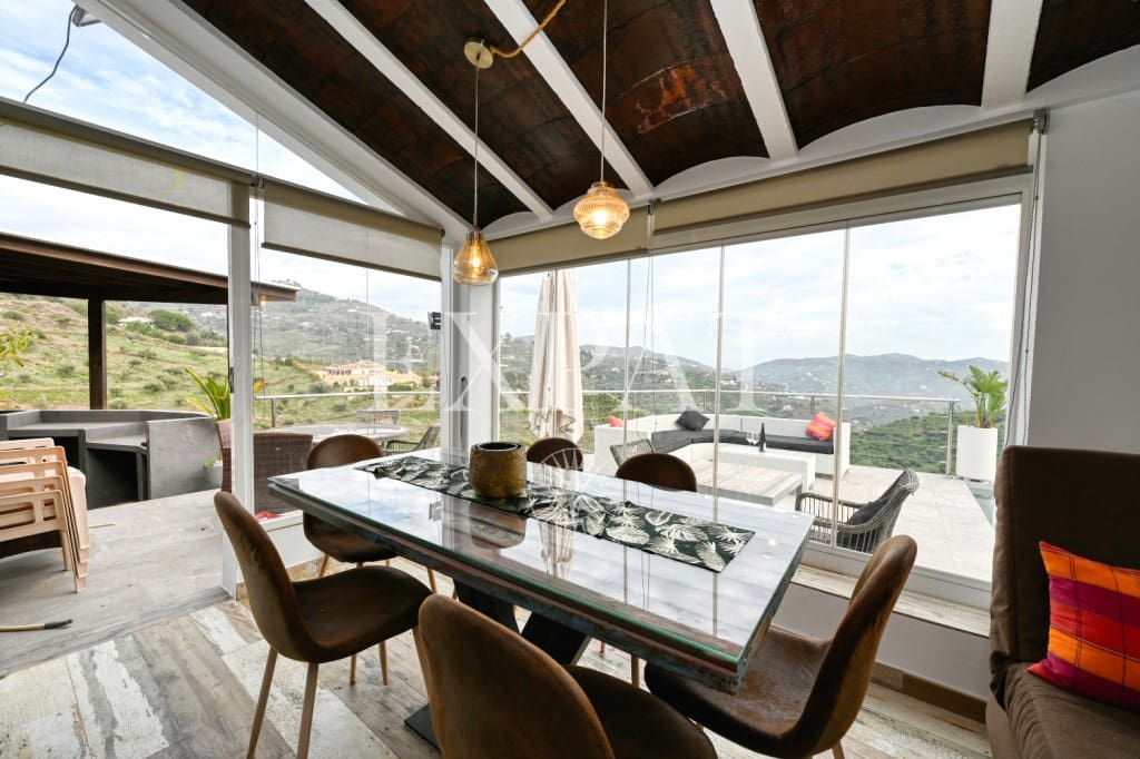 2 soverom Finca/Herregård til salgs i Sayalonga med svømmebasseng - € 260 000 (Ref: 8665048)