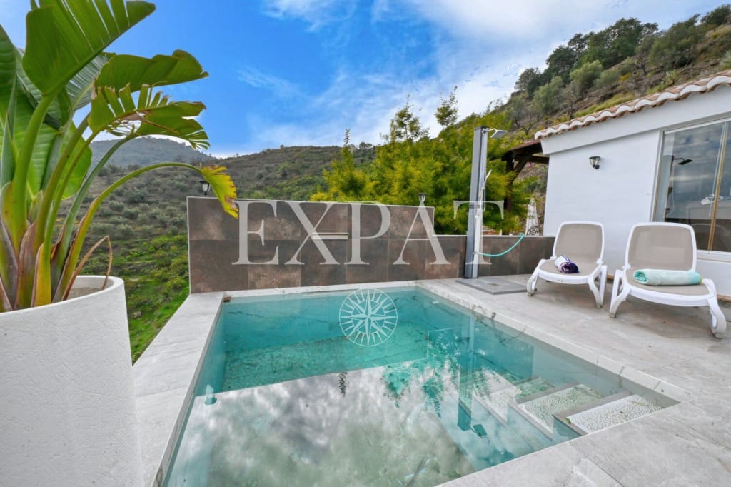 2 soverom Finca/Herregård til salgs i Sayalonga med svømmebasseng - € 260 000 (Ref: 8665048)