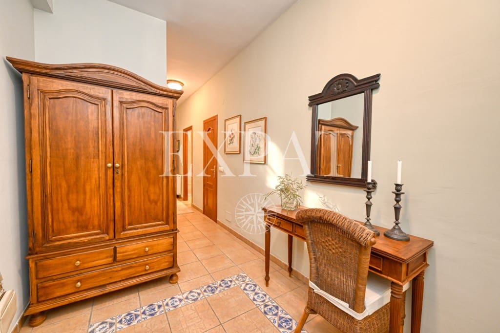 3 soveværelse Finca/Landehus til salg i Sayalonga med swimmingpool garage - € 698.000 (Ref: 8665049)