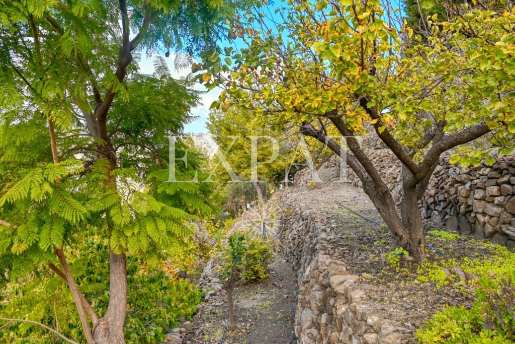 3 soveværelse Finca/Landehus til salg i Sayalonga med swimmingpool garage - € 698.000 (Ref: 8665049)