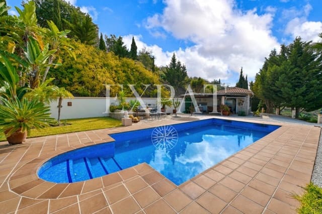 3 soveværelse Finca/Landehus til salg i Sayalonga med swimmingpool garage - € 698.000 (Ref: 8665049)