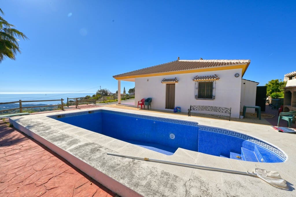 4 soverom Finca/Herregård til leie i Sayalonga med svømmebasseng - € 1 500 (Ref: 8836371)