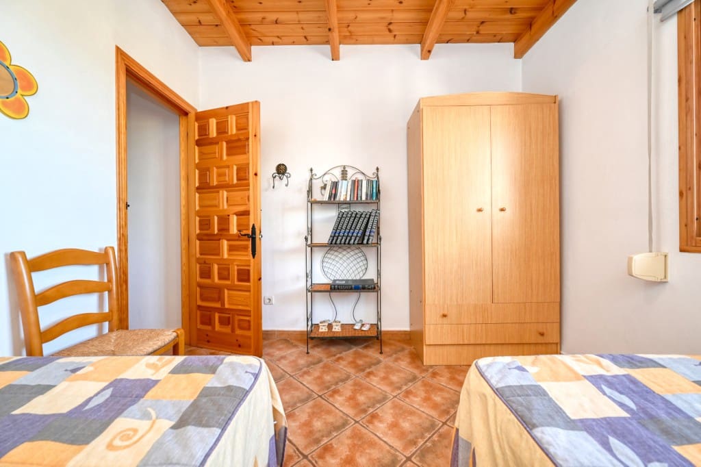 4 soverom Finca/Herregård til leie i Sayalonga med svømmebasseng - € 1 500 (Ref: 8836371)