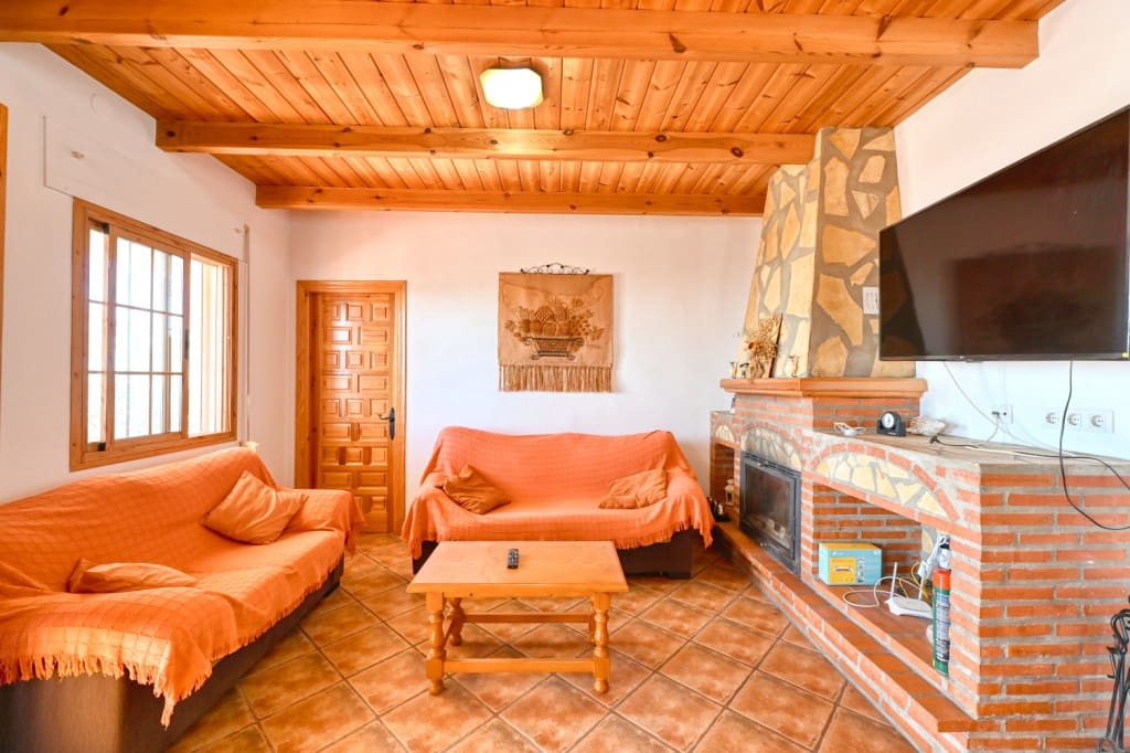 4 soverom Finca/Herregård til leie i Sayalonga med svømmebasseng - € 1 500 (Ref: 8836371)