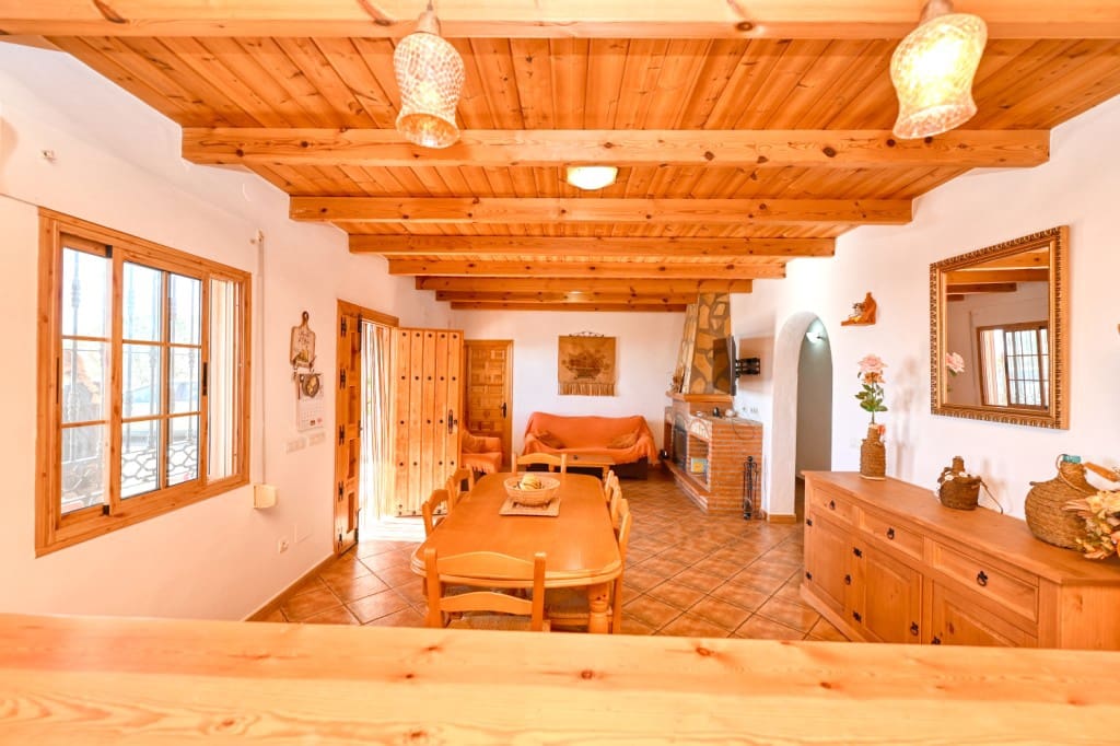 4 soverom Finca/Herregård til leie i Sayalonga med svømmebasseng - € 1 500 (Ref: 8836371)