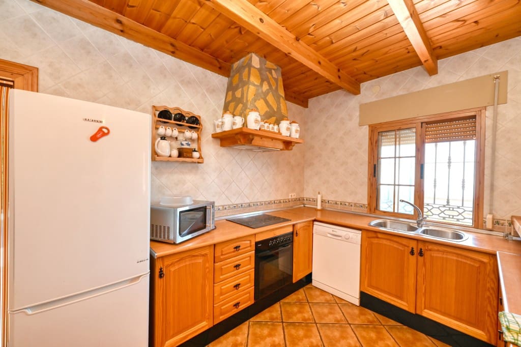 4 soverom Finca/Herregård til leie i Sayalonga med svømmebasseng - € 1 500 (Ref: 8836371)