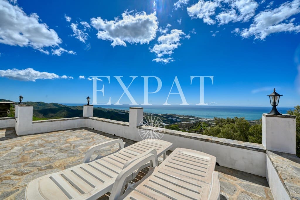 2 soveværelse Finca/Landehus til salg i Sayalonga - € 365.000 (Ref: 8899841)