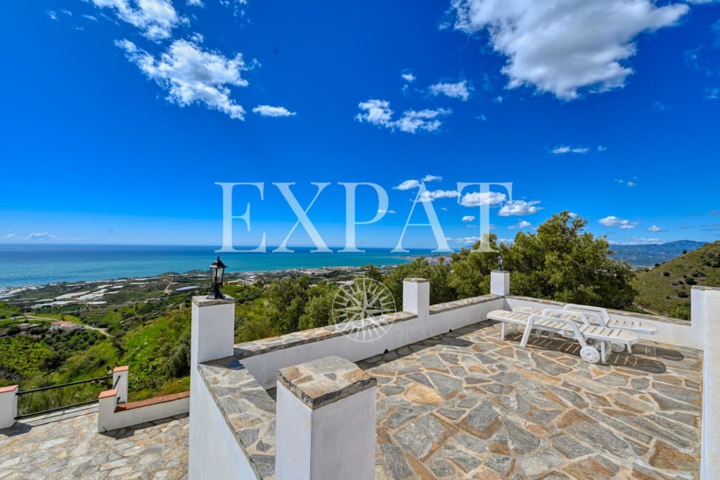 2 soveværelse Finca/Landehus til salg i Sayalonga - € 365.000 (Ref: 8899841)