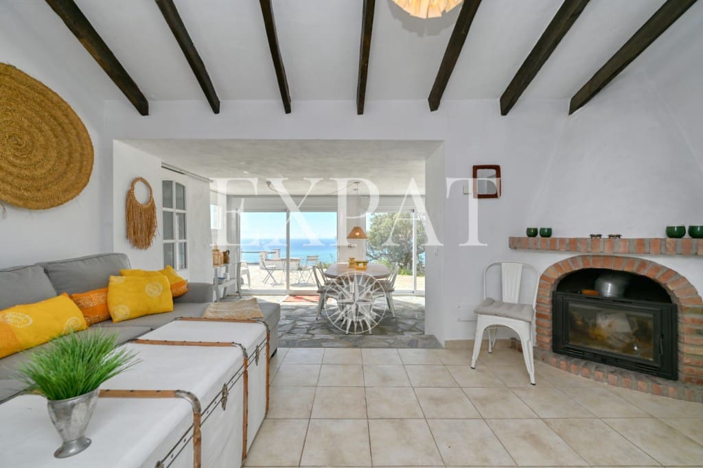 2 soveværelse Finca/Landehus til salg i Sayalonga - € 365.000 (Ref: 8899841)