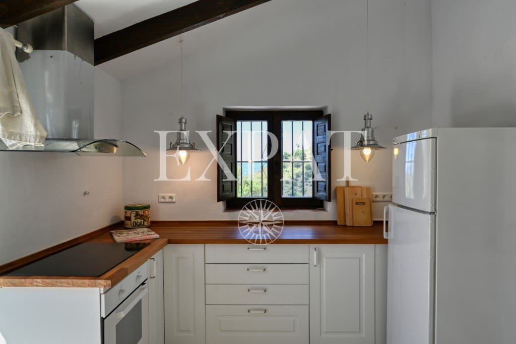 2 soveværelse Finca/Landehus til salg i Sayalonga - € 365.000 (Ref: 8899841)